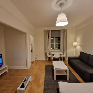 https://home-inn-hvg54-1.find-stockholm-hotels.com